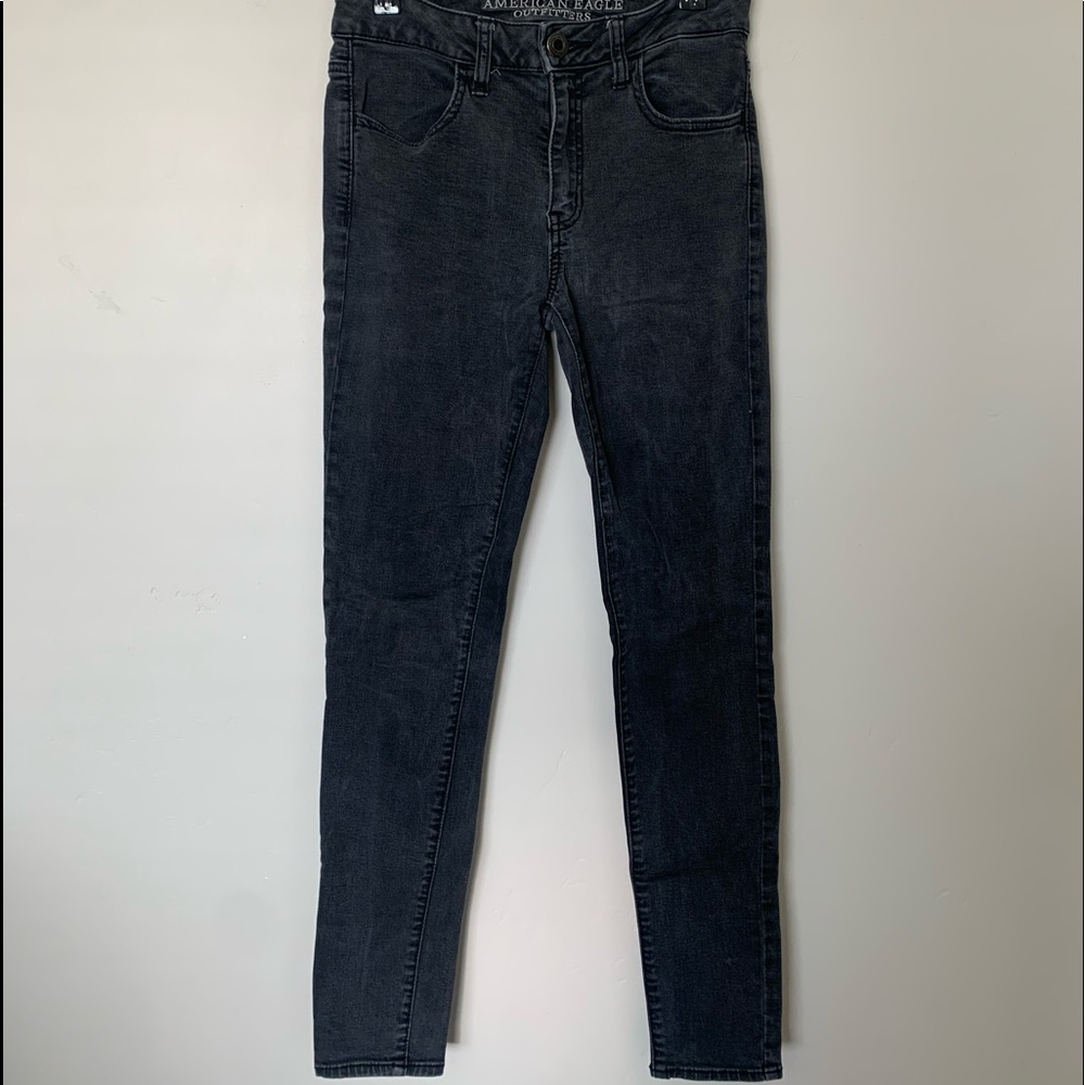 American Eagle hi-rise super stretch jegging color black size 6